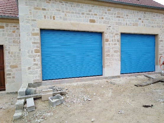 Pose de portes sectionnelles (Isère)